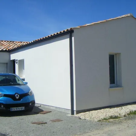 La Libellule Du Marais * Brem-Sur-Mer